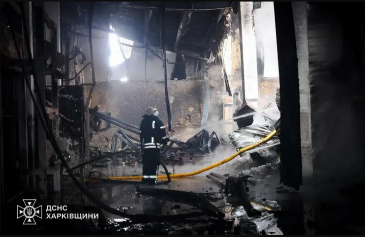 Окупанти завдали удару по підприємству в Харківській області: рятувальники дістали з-під завалів тіла чотирьох людей